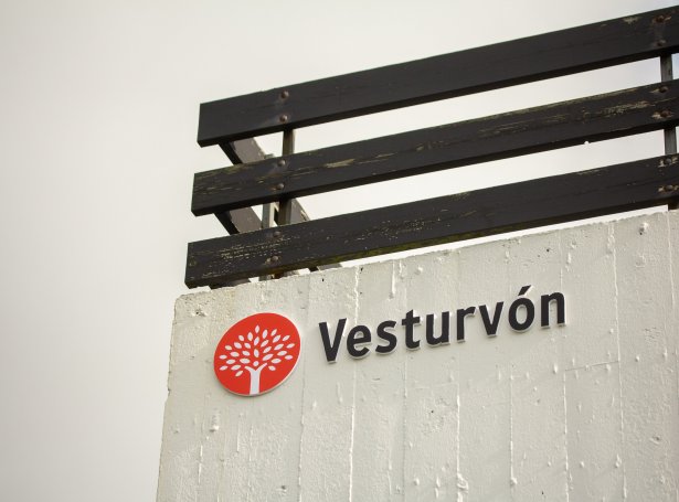 Mynd av bygninginum við Vesturvón búmerkið