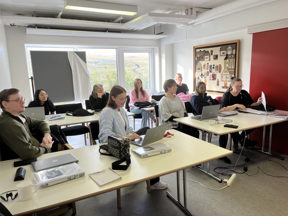 Frálæruhølið Cosmic